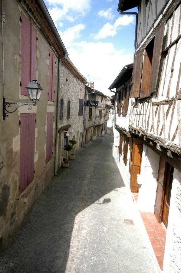 Апартаменты L' Ancien Relais De Poste Henri Кастельжалу Экстерьер фото